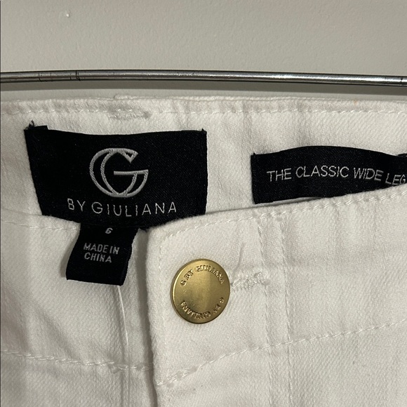 G by Giuliana White Wide-Leg Jeans with Gold Button - Picture 2 of 11